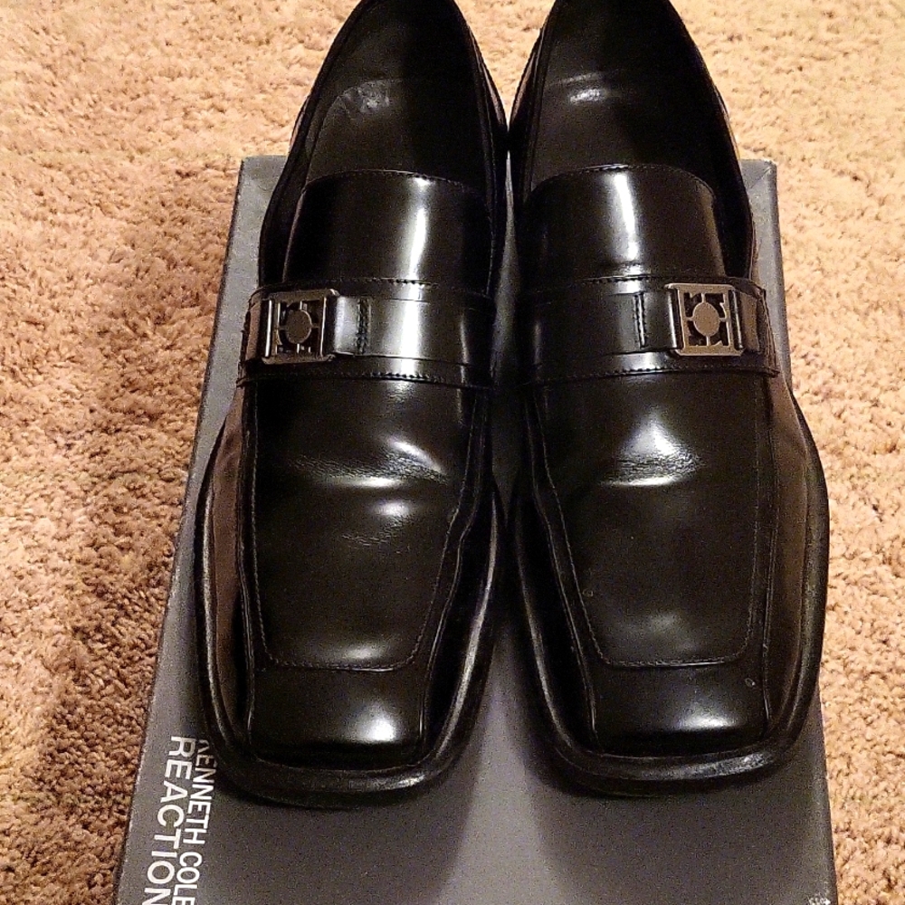 Kenneth Cole size 11 black